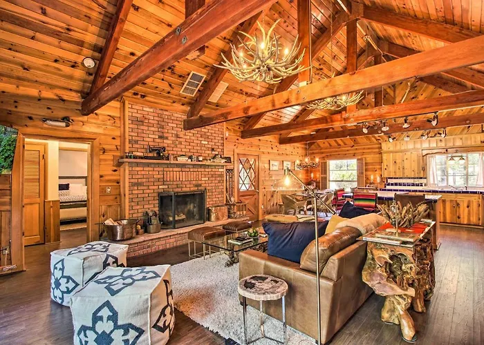 Holiday home 1 Mi To Rainbow Lake: Lakeside W/ Deck! *