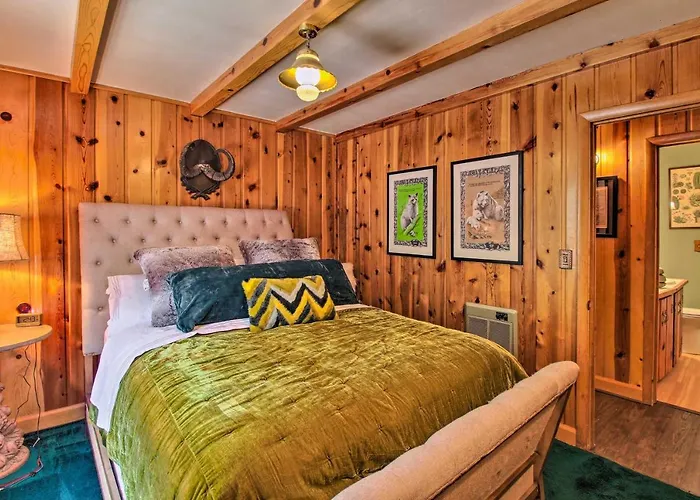 1 Mi To Rainbow Lake: Lakeside W/ Deck! Pinetop-Lakeside