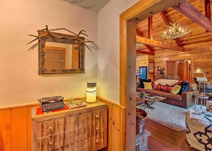 Holiday home 1 Mi To Rainbow Lake: Lakeside W/ Deck! Pinetop-Lakeside